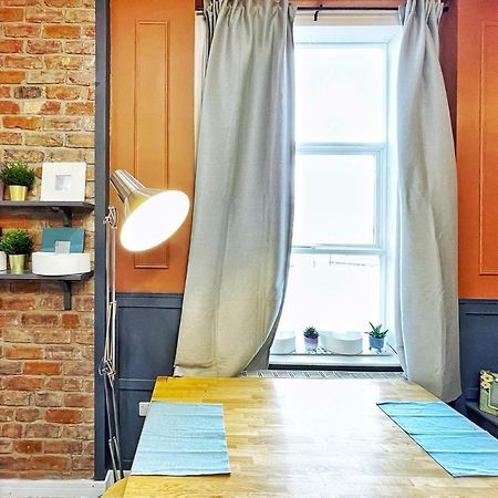 Adeamstays Provides Beautiful Centrally Located 1 And 2 Bed Apartments On Liverpools Boulevard Bagian luar foto
