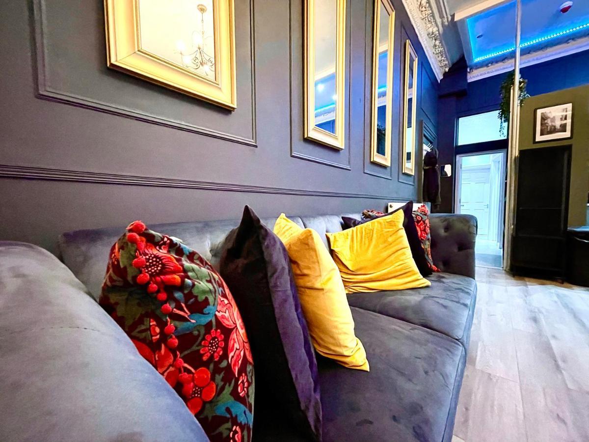 Adeamstays Provides Beautiful Centrally Located 1 And 2 Bed Apartments On Liverpools Boulevard Bagian luar foto
