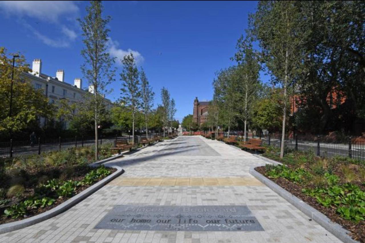 Adeamstays Provides Beautiful Centrally Located 1 And 2 Bed Apartments On Liverpools Boulevard Bagian luar foto