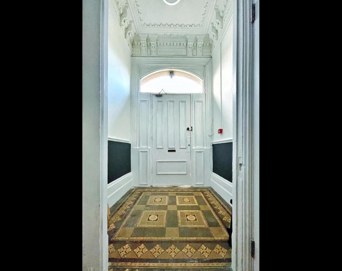 Adeamstays Provides Beautiful Centrally Located 1 And 2 Bed Apartments On Liverpools Boulevard Bagian luar foto