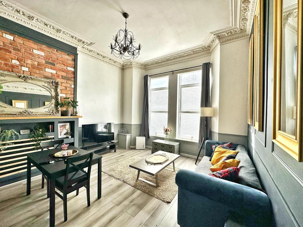 Adeamstays Provides Beautiful Centrally Located 1 And 2 Bed Apartments On Liverpools Boulevard Bagian luar foto
