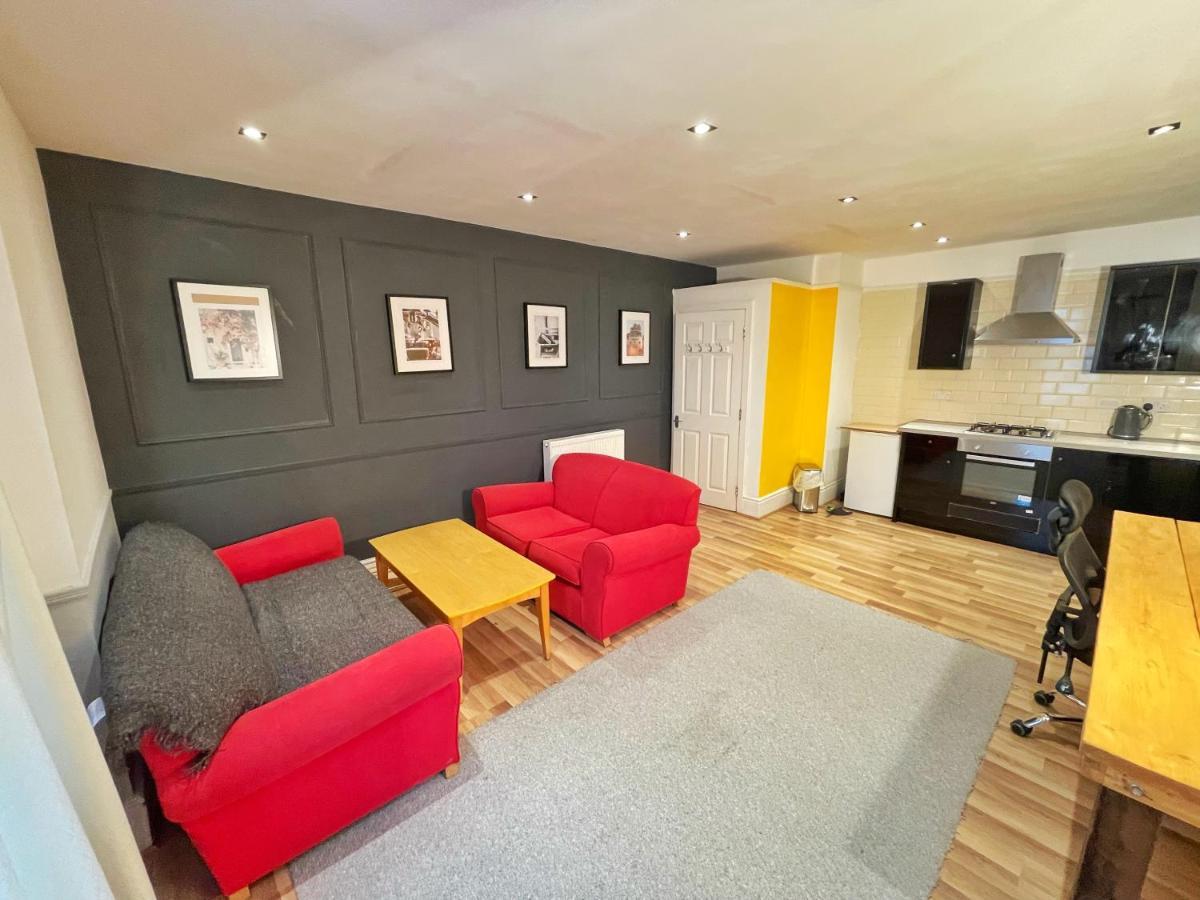 Adeamstays Provides Beautiful Centrally Located 1 And 2 Bed Apartments On Liverpools Boulevard Bagian luar foto